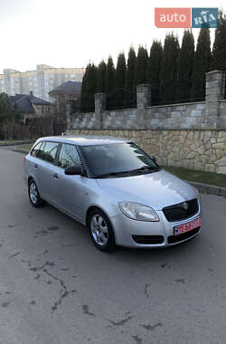 Універсал Skoda Fabia 2009 в Рівному