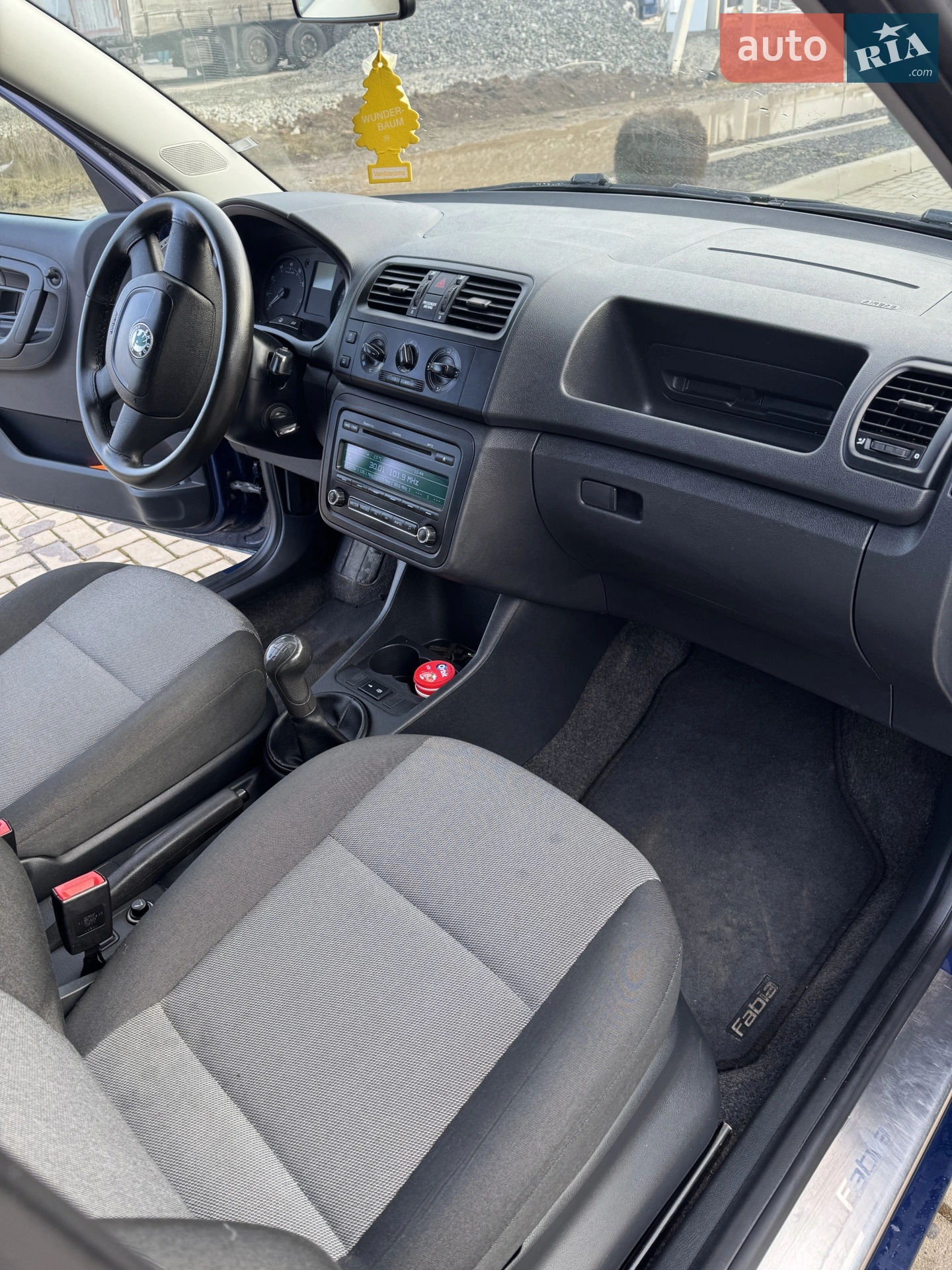 2010 Skoda Fabia - мініатюра 7