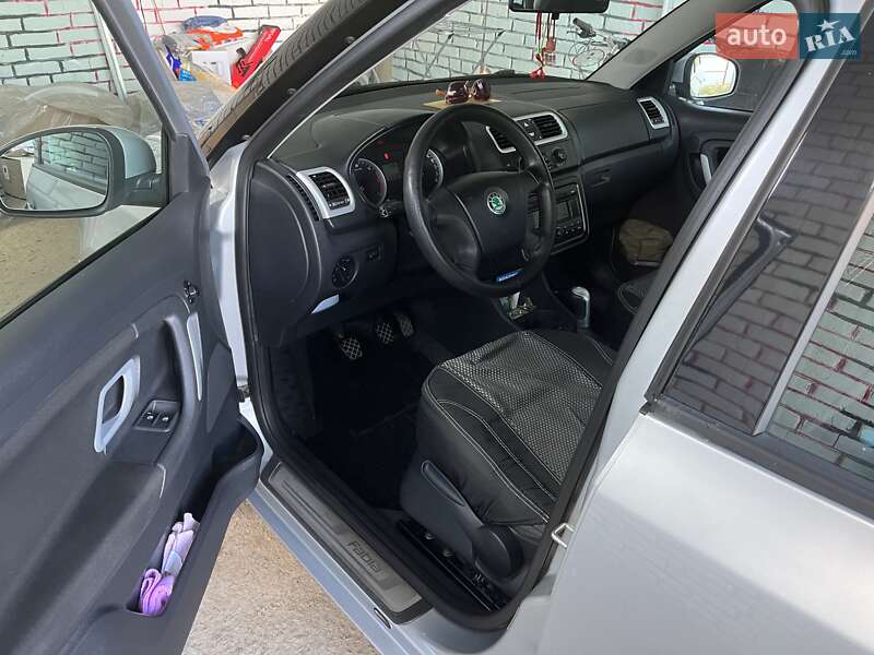 Хэтчбек Skoda Fabia 2008 в Золочеве