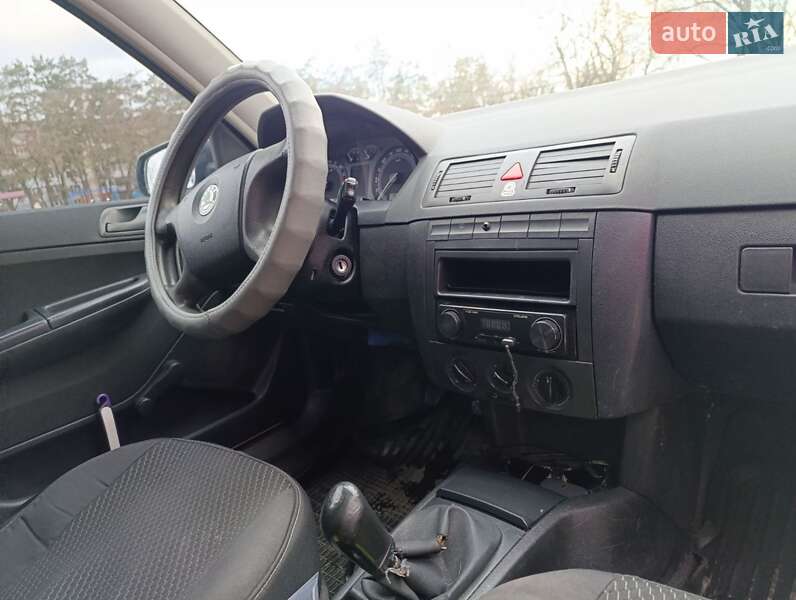 Універсал Skoda Fabia 2004 в Сарнах