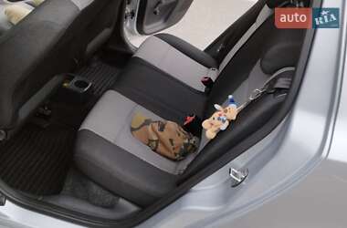 Хэтчбек Skoda Fabia 2013 в 