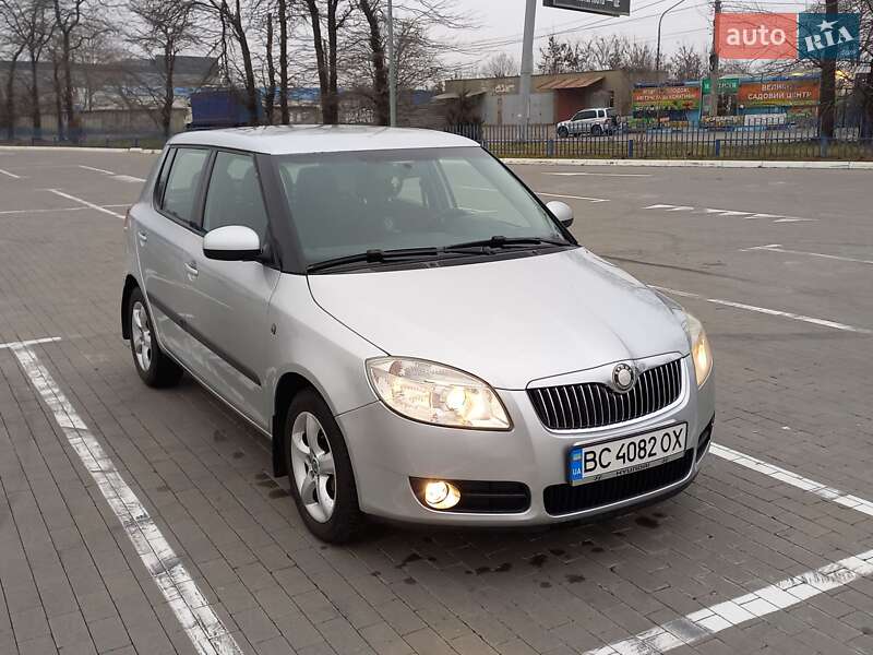 Хетчбек Skoda Fabia 2010 в Львові