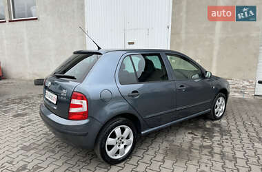 Хэтчбек Skoda Fabia 2006 в Луцке