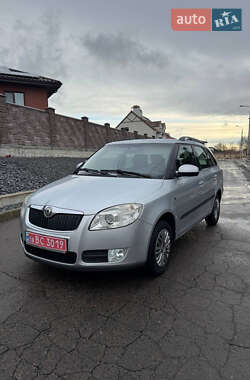 Універсал Skoda Fabia 2010 в Рівному