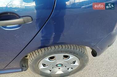 Хэтчбек Skoda Fabia 2006 в 