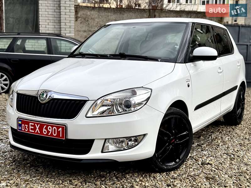 Хэтчбек Skoda Fabia 2011 в Стрые