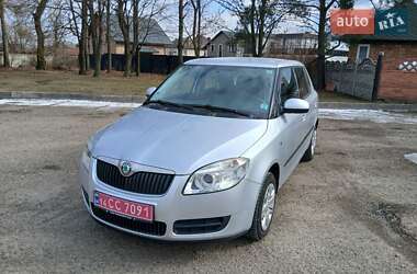 Хэтчбек Skoda Fabia 2008 в Черновцах