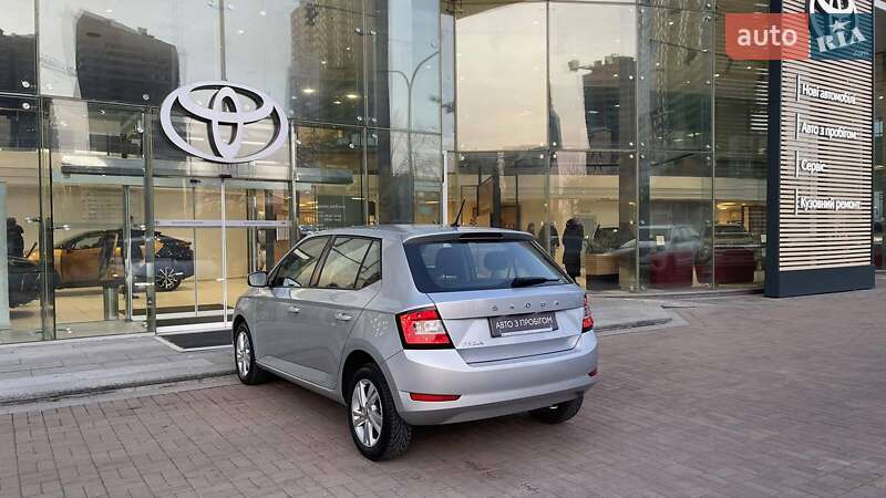 Хэтчбек Skoda Fabia 2020 в Киеве