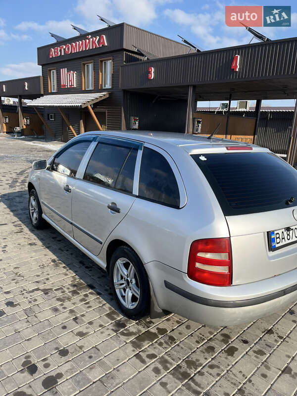 Універсал Skoda Fabia 2001 в Новоукраїнці