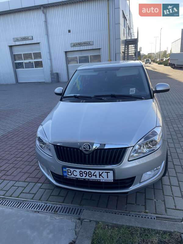 Хэтчбек Skoda Fabia 2012 в Пустомытах