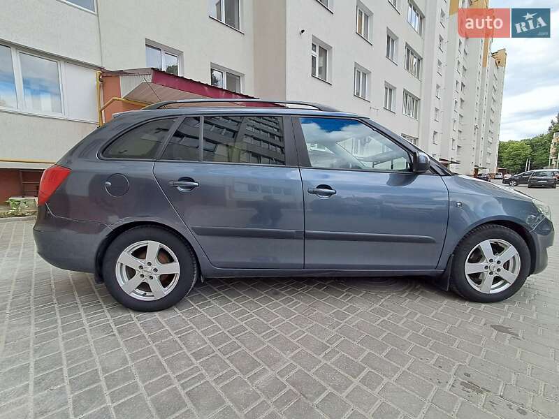 Універсал Skoda Fabia 2010 в Хмельницькому