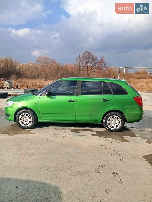 Універсал Skoda Fabia 2014 в Ратному