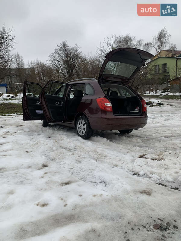 Универсал Skoda Fabia 2009 в Львове