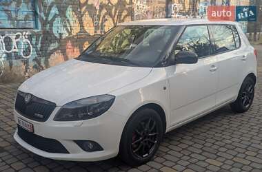 Хэтчбек Skoda Fabia 2011 в Луцке