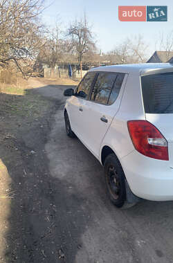 Хэтчбек Skoda Fabia 2011 в Селещине