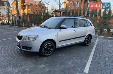 Универсал Skoda Fabia 2009 в Полтаве