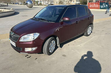 Хэтчбек Skoda Fabia 2012 в Южном