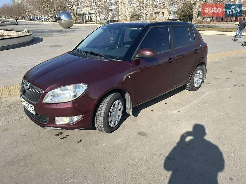 Хэтчбек Skoda Fabia 2012 в Южном