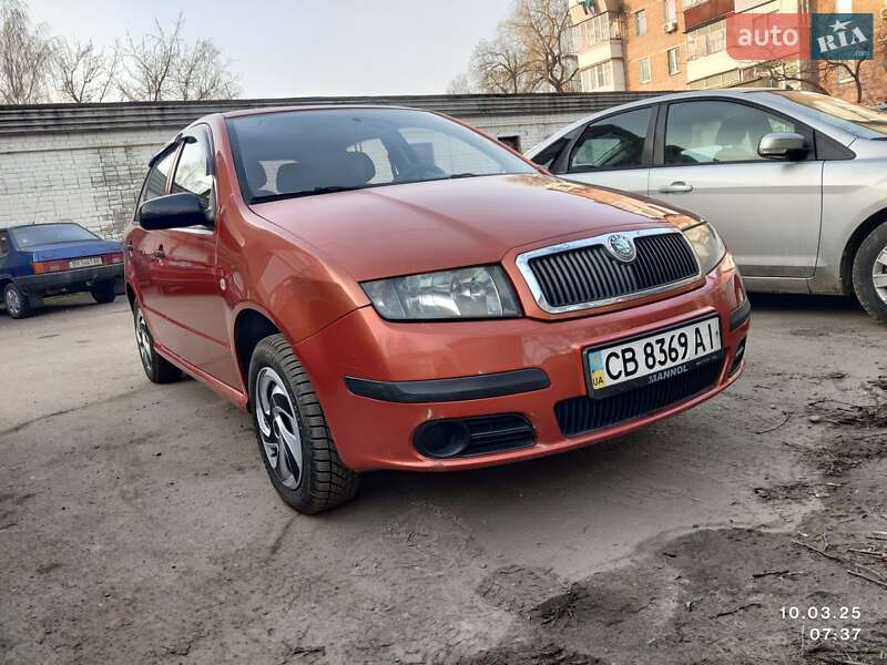 Хэтчбек Skoda Fabia 2006 в Чернигове