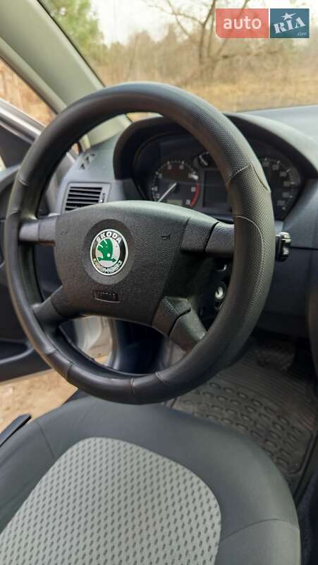 Универсал Skoda Fabia 2003 в Городке