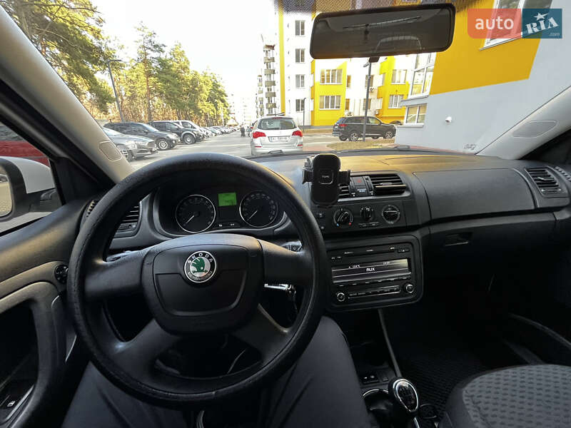 Универсал Skoda Fabia 2012 в Обухове