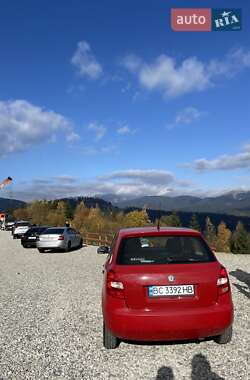 Хетчбек Skoda Fabia 2010 в 