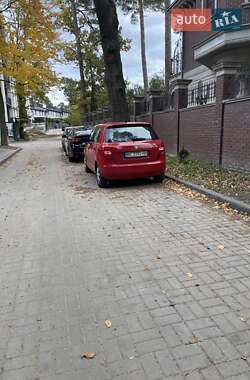 Хетчбек Skoda Fabia 2010 в 