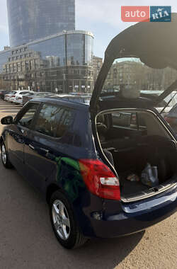 Хэтчбек Skoda Fabia 2011 в Киеве