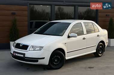 Седан Skoda Fabia 2002 в Ровно