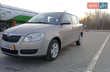 Универсал Skoda Fabia 2009 в Житомире