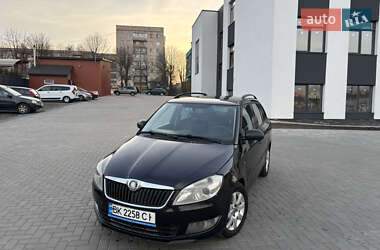 Универсал Skoda Fabia 2010 в Ровно