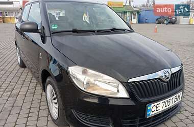 Хетчбек Skoda Fabia 2010 в Чернівцях