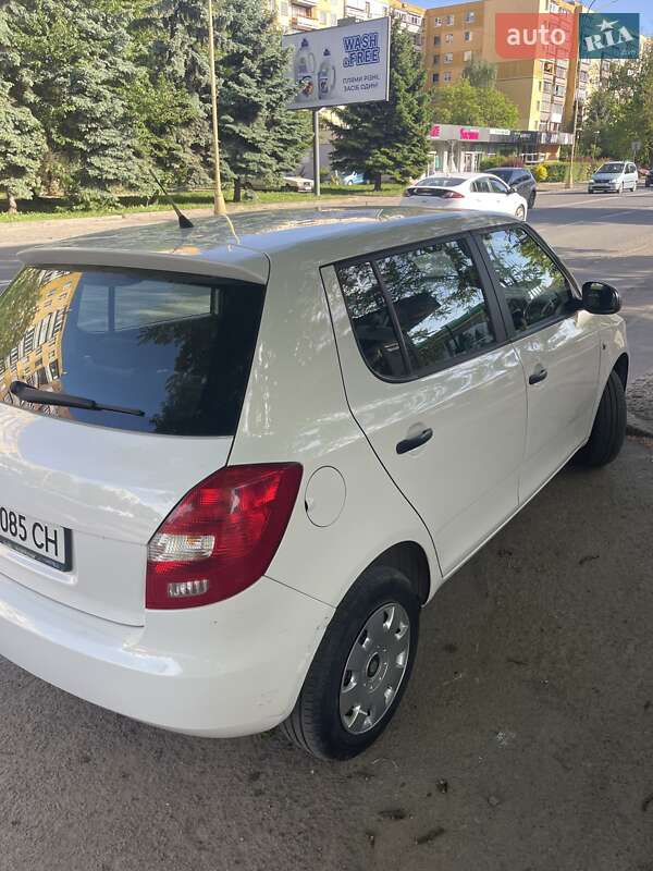 Хетчбек Skoda Fabia 2013 в Ужгороді