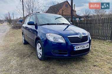 Универсал Skoda Fabia 2009 в Житомире