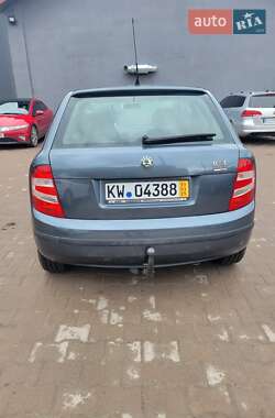 Хэтчбек Skoda Fabia 2005 в 