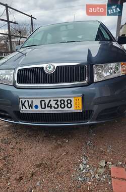 Хэтчбек Skoda Fabia 2005 в 