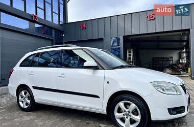 Универсал Skoda Fabia 2010 в Ровно