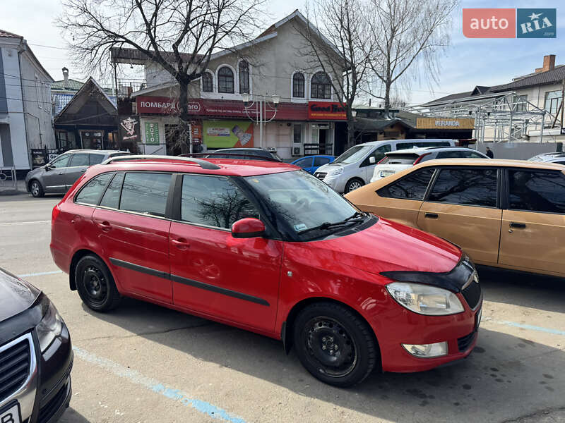 Универсал Skoda Fabia 2011 в Могилев-Подольске