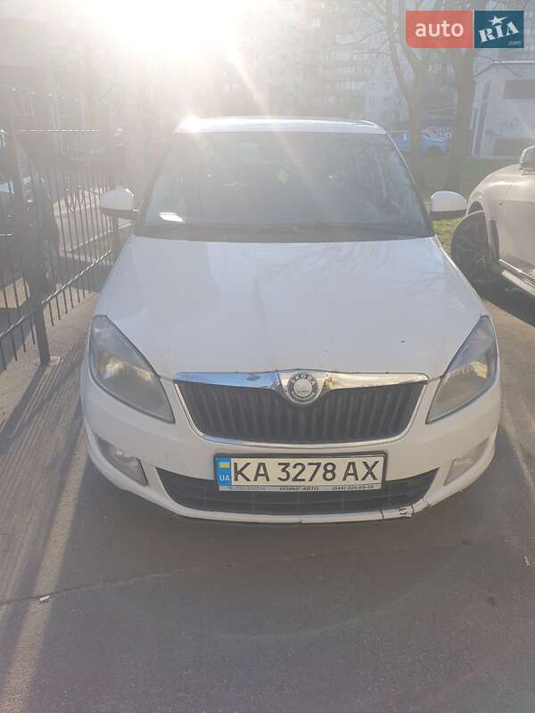 Хэтчбек Skoda Fabia 2012 в Киеве