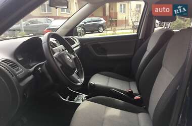 Хэтчбек Skoda Fabia 2014 в 