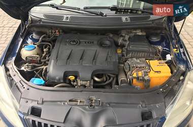 Хэтчбек Skoda Fabia 2014 в 