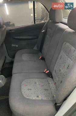 Хэтчбек Skoda Fabia 2001 в 