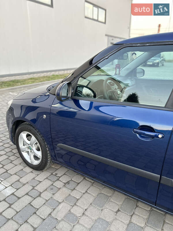 Універсал Skoda Fabia 2010 в Івано-Франківську