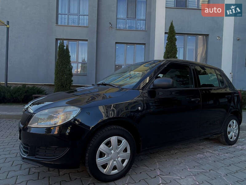 Хетчбек Skoda Fabia 2010 в Івано-Франківську