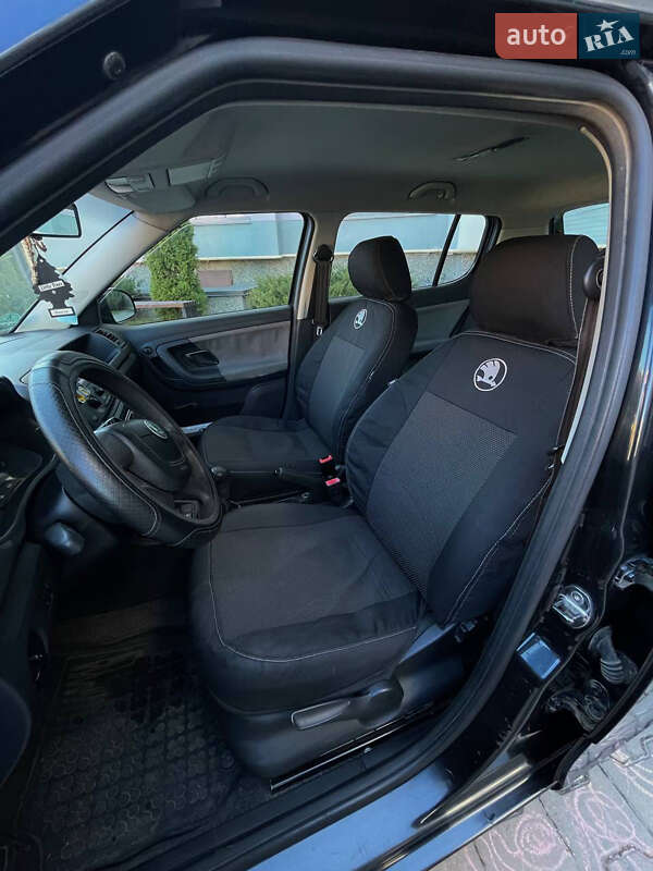 Хетчбек Skoda Fabia 2010 в Івано-Франківську