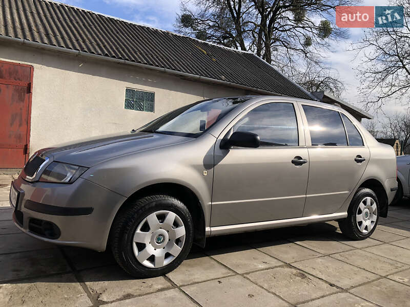 Хетчбек Skoda Fabia 2008 в 