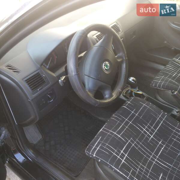 Хетчбек Skoda Fabia 2006 в Тернополі