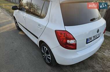 Хетчбек Skoda Fabia 2010 в Рівному