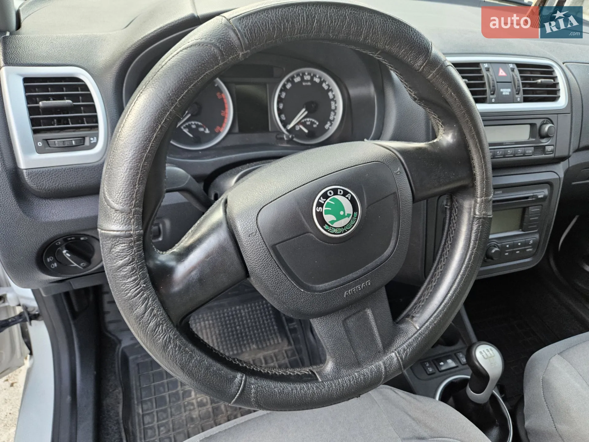 2010 Skoda Fabia - мініатюра 15