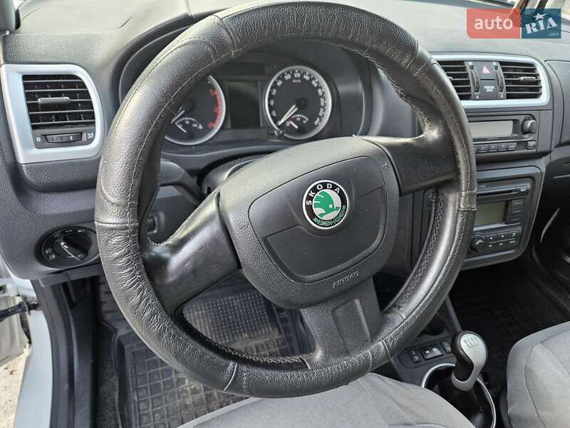 Хетчбек Skoda Fabia 2010 в Рівному